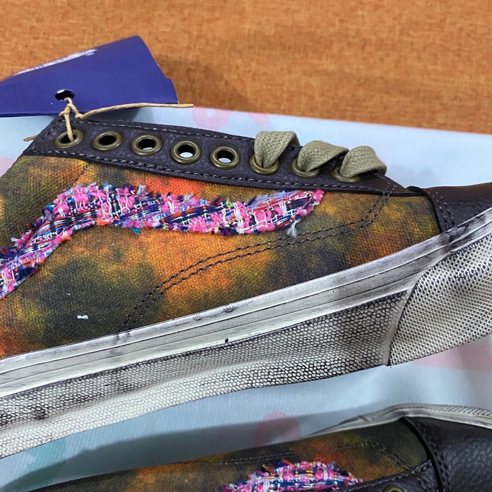 Vans Multicolor Low-Top Sneakers - Picture 7 of 9